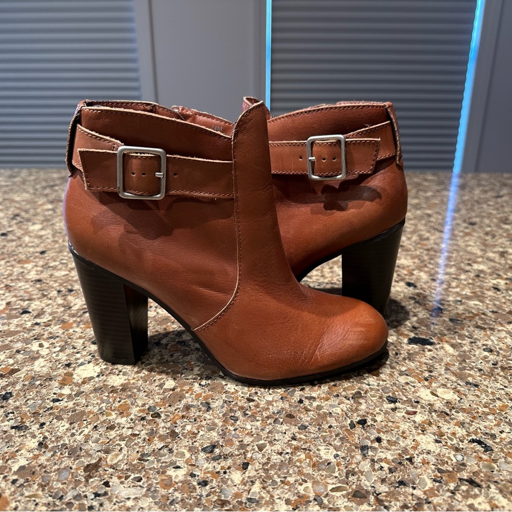 Liz Claiborne Brown Leather Ankle Boots